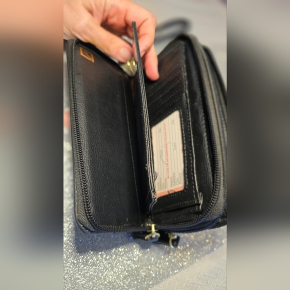 Stone Mountain  Black Embossed Women's Wallet Clutch - Picture 11 of 11